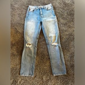 Kancan light wash straight leg jeans women’s size 9/28 with factory distressing